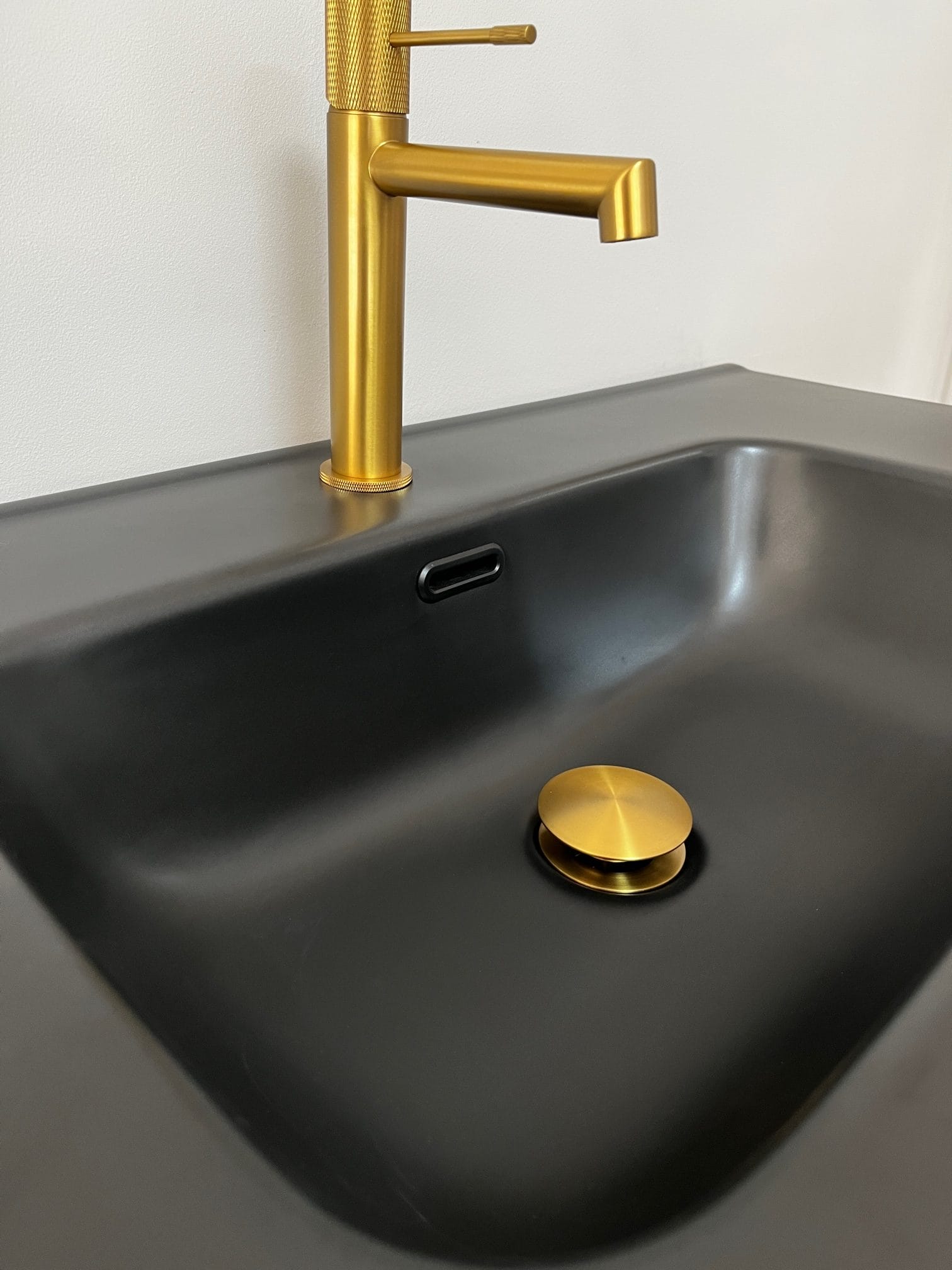Comprar Sifón + válvula click clack de lavabo dorado cepillado